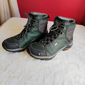 Ahnu Rugged Green Outdoor Boots